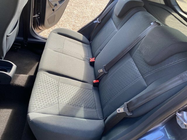 Ford Fiesta 1.25 Edge Red #20