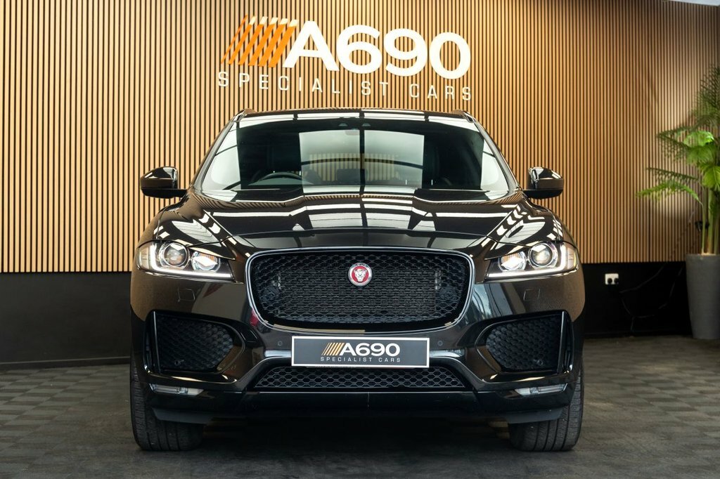 Jaguar F-Pace 2L Chequered Flag EN69OWX Black #2