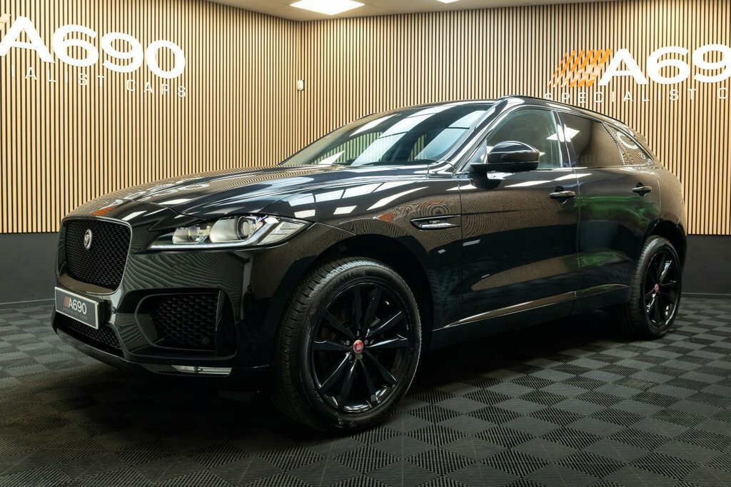 Jaguar F-Pace 2L Chequered Flag EN69OWX Black #3