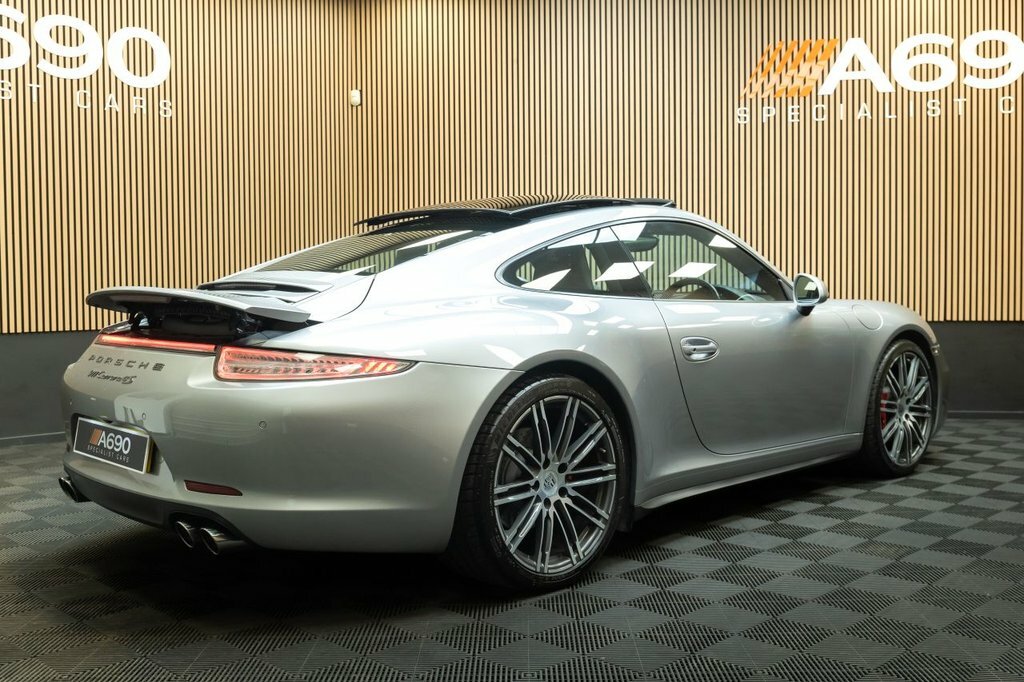 Porsche 911 911 Gt3 Rs White #7