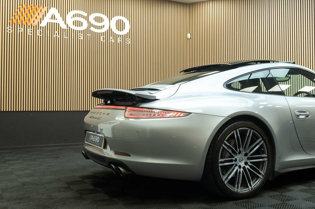 Porsche 911 911 Gt3 Rs White #13
