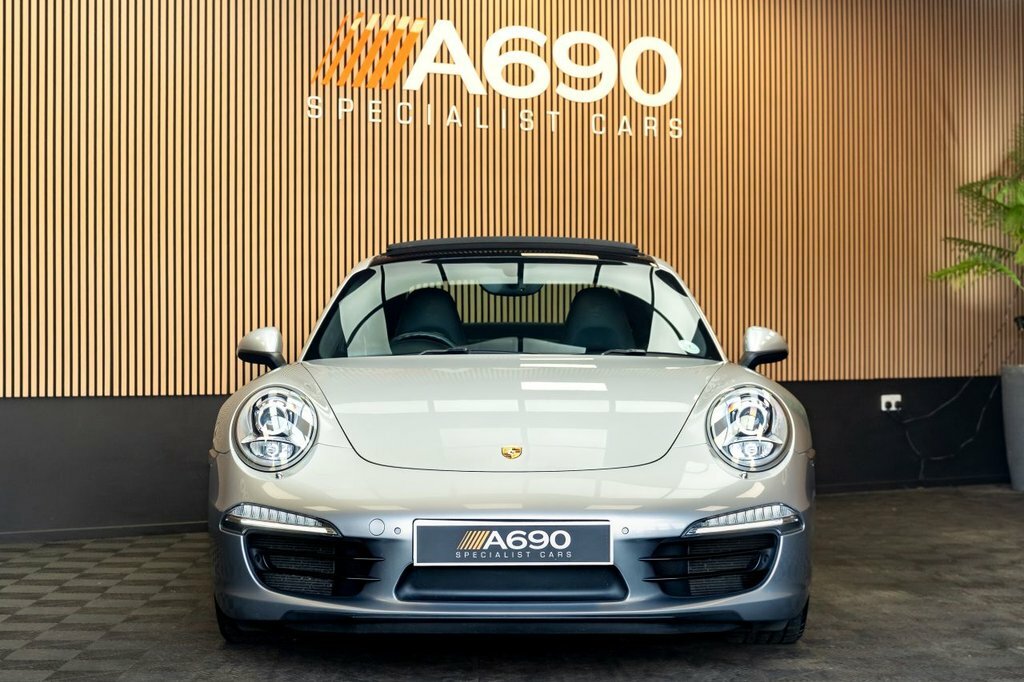 Porsche 911 911 Gt3 Rs White #2