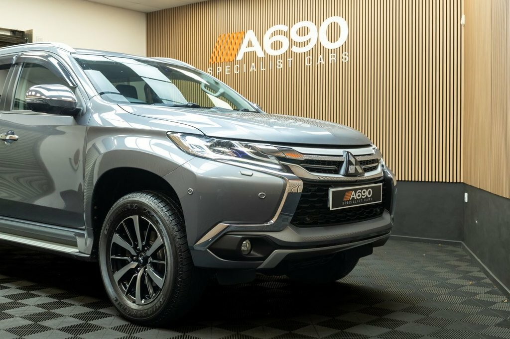 Mitsubishi Shogun Sport 2.4L 4 Grey #11