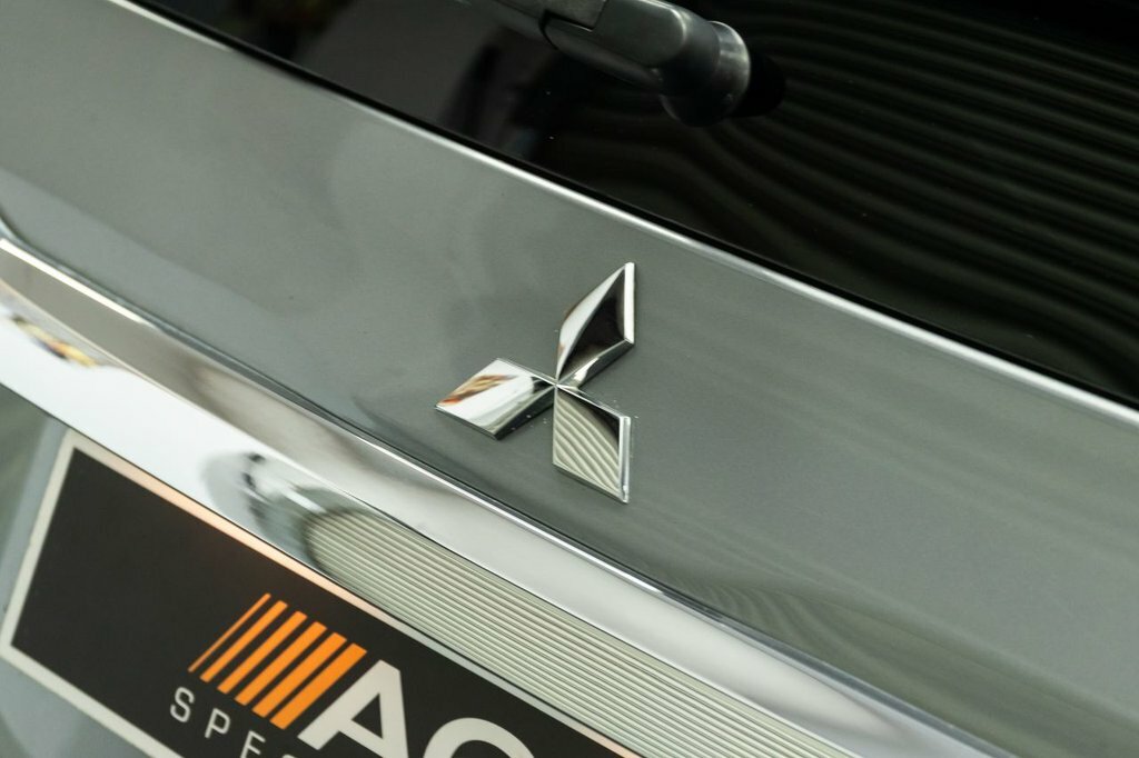 Mitsubishi Shogun Sport 2.4L 4 Grey #47