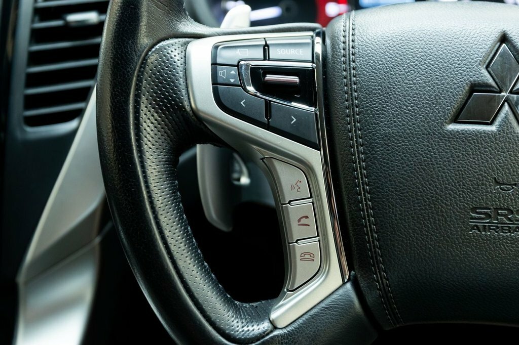 Mitsubishi Shogun Sport 2.4L 4 Grey #31