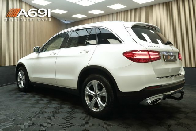 Mercedes-Benz GLC Class 2.1 Glc220d Sport Premium Suv G-troni White #4