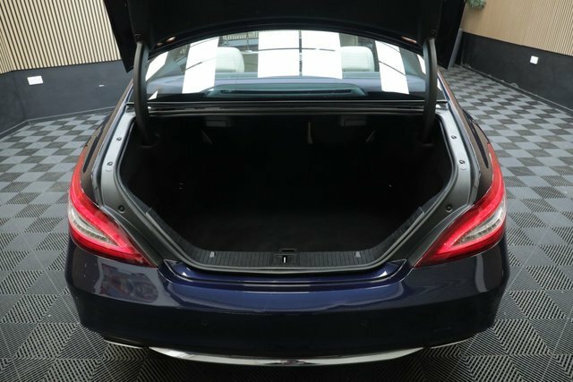Mercedes-Benz CLS Amg Line Grey #13