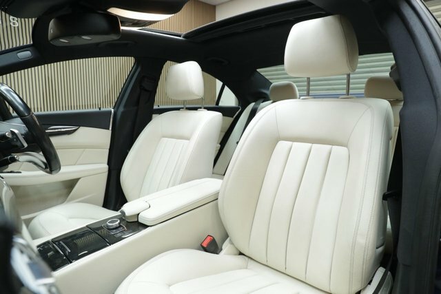 Mercedes-Benz CLS Amg Line Grey #17