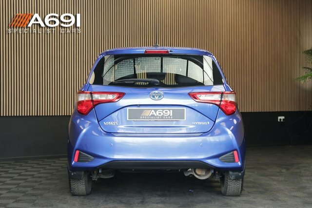 Toyota Yaris 1.5 Vvt-h Icon Tech Hatchback Hybrid E- Blue #5