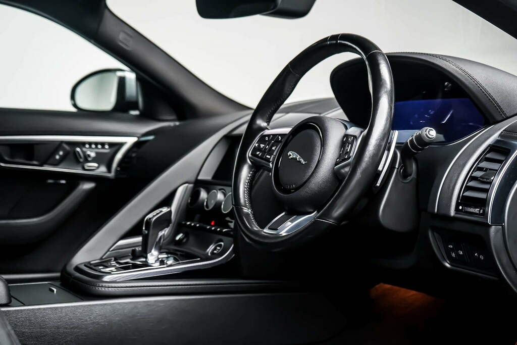 Jaguar F-Type P450 R-dynamic  #8