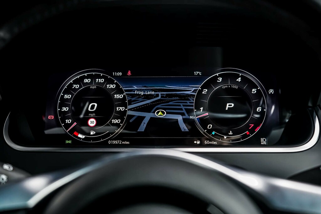 Jaguar F-Type P450 R-dynamic  #16