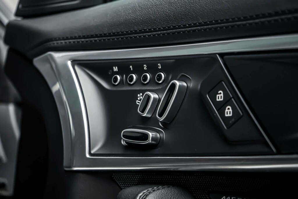 Jaguar F-Type P450 R-dynamic  #18
