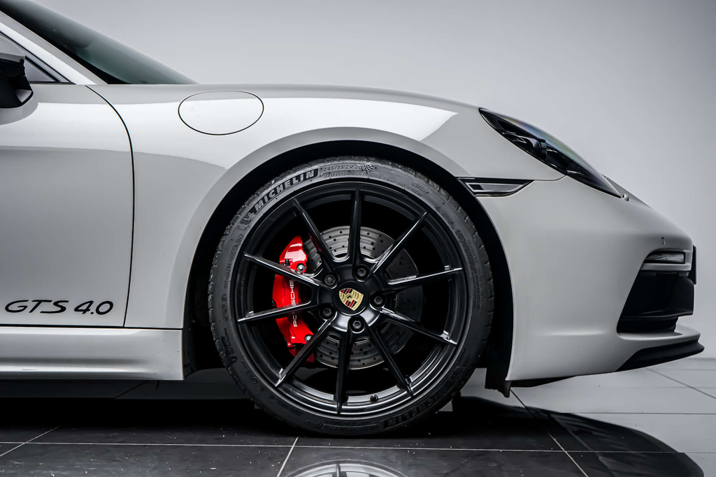 Porsche 718 Cayman Coupe Gpf Silver #9