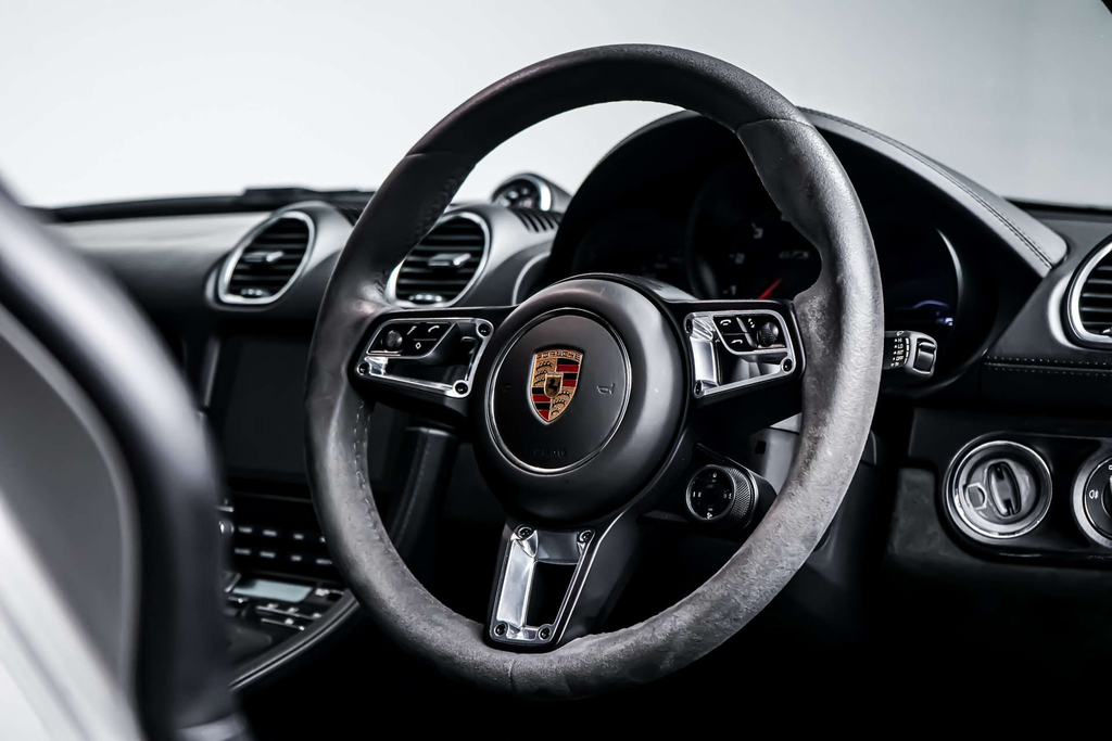 Porsche 718 Cayman Coupe Gpf Silver #19