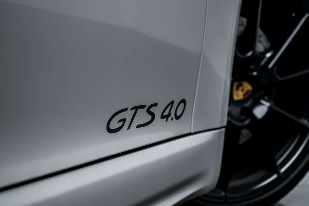 Porsche 718 Cayman Coupe Gpf Silver #15