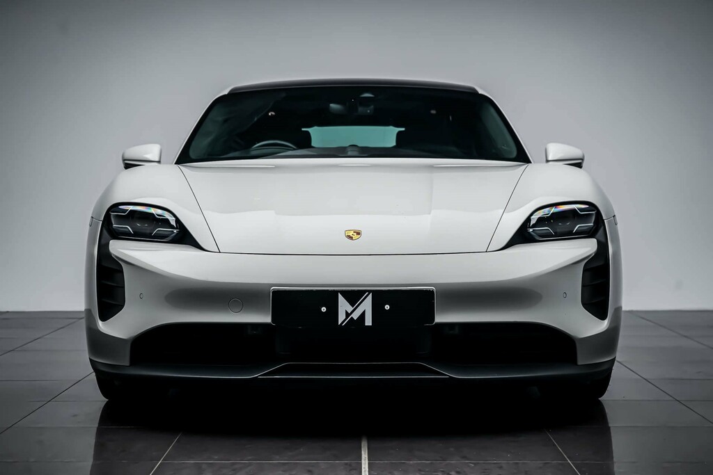 Porsche Taycan Performance Plus 93.4Kwh Gts Saloon LX23PXV  #2