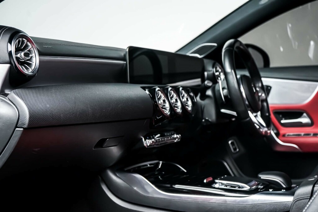 Mercedes-Benz CLA Class Cla 220 D Amg Black #24