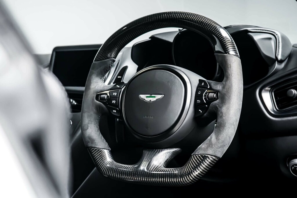 Aston Martin DBS V12 Touchtronic #21