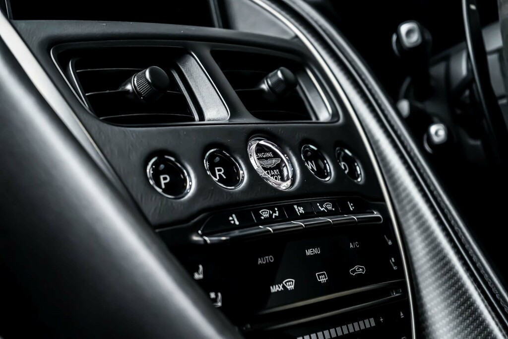 Aston Martin DBS V12 Touchtronic #28