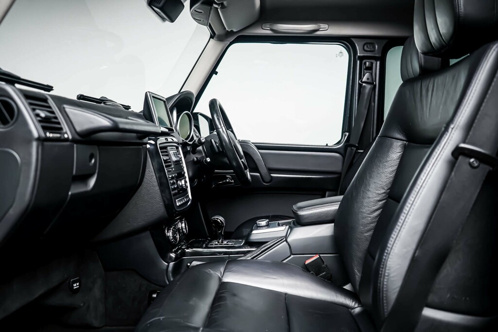 Mercedes-Benz G Class -- Black #6