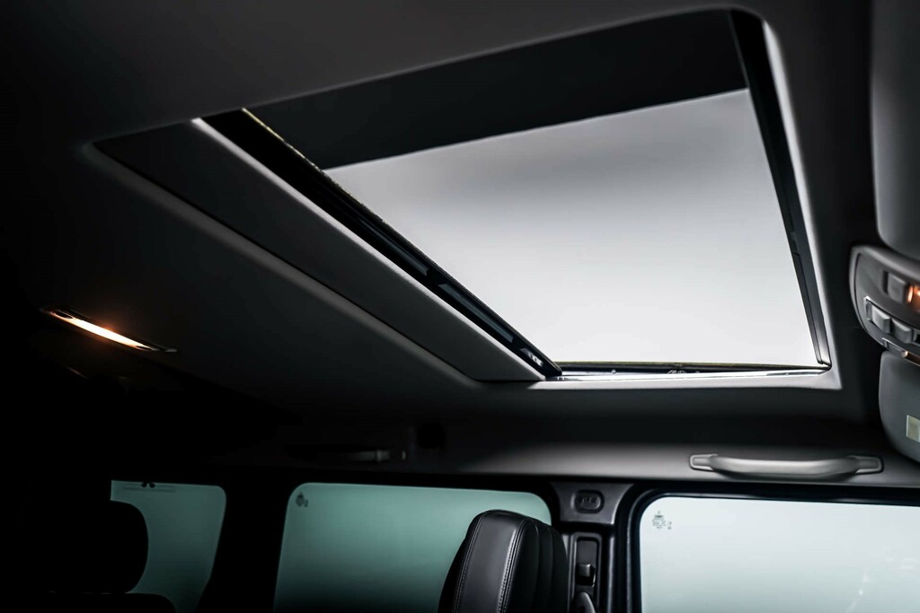 Mercedes-Benz G Class -- Black #3