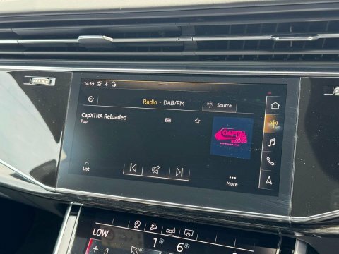 Audi Q8 Black #32