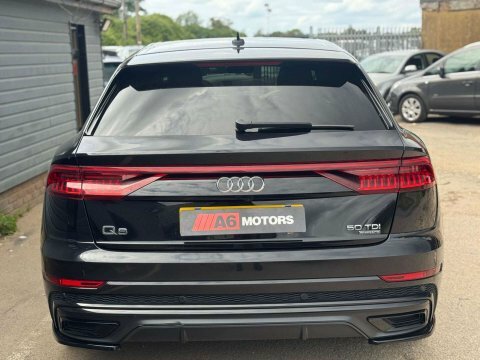 Audi Q8 Black #11