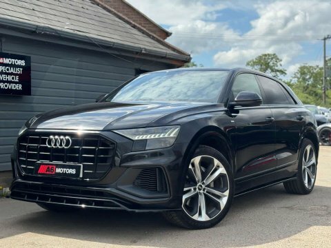 Audi Q8 Black #18