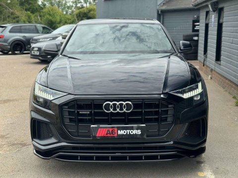 Audi Q8 Black #14