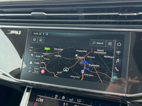 Audi Q8 Black #35
