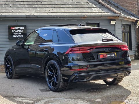 Audi Q8 3.0 Tdi V6 Black #2