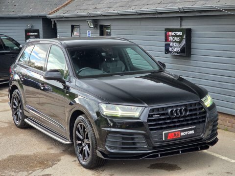Audi Q7 3.0 Tdi V6 Black #4