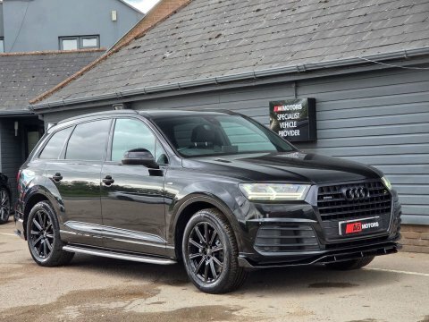 Audi Q7 3.0 Tdi V6 Black #3