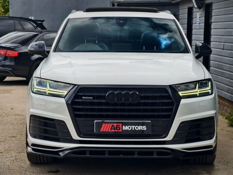 Audi Q7 3.0 Q7 Black White #6