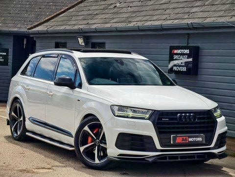 Audi Q7 3.0 Q7 Black White #2