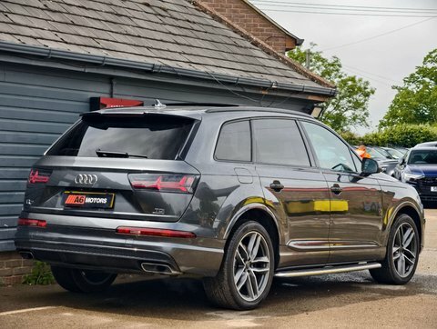 Audi Q7 Tdi Quattro Se 5-Door Grey #16