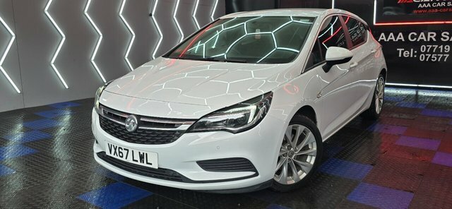 Vauxhall Astra 1.6 Cdti Blueinjection Tech Line Nav Hatchback VX67LWL White #2
