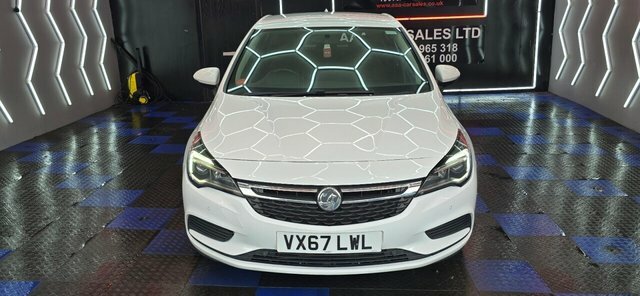 Vauxhall Astra 1.6 Cdti Blueinjection Tech Line Nav Hatchback VX67LWL White #4