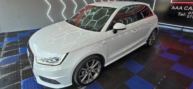 Audi A1 1.0 Tfsi Black Edition Sportback DC18CVT White #6