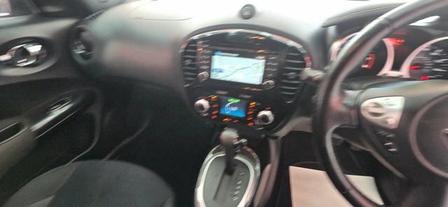 Nissan Juke N-connecta White #19