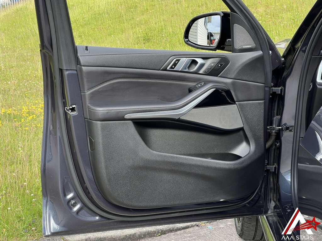 BMW X5 Estate Black #75