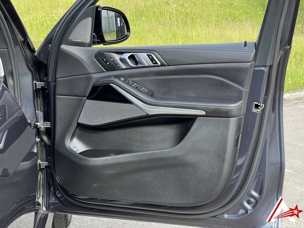 BMW X5 Estate Black #79