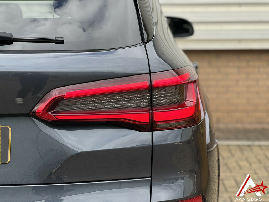 BMW X5 Estate Black #44