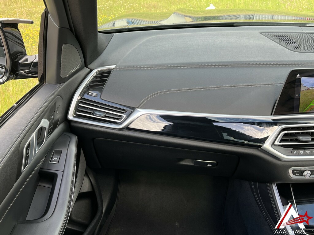 BMW X5 Estate Black #104