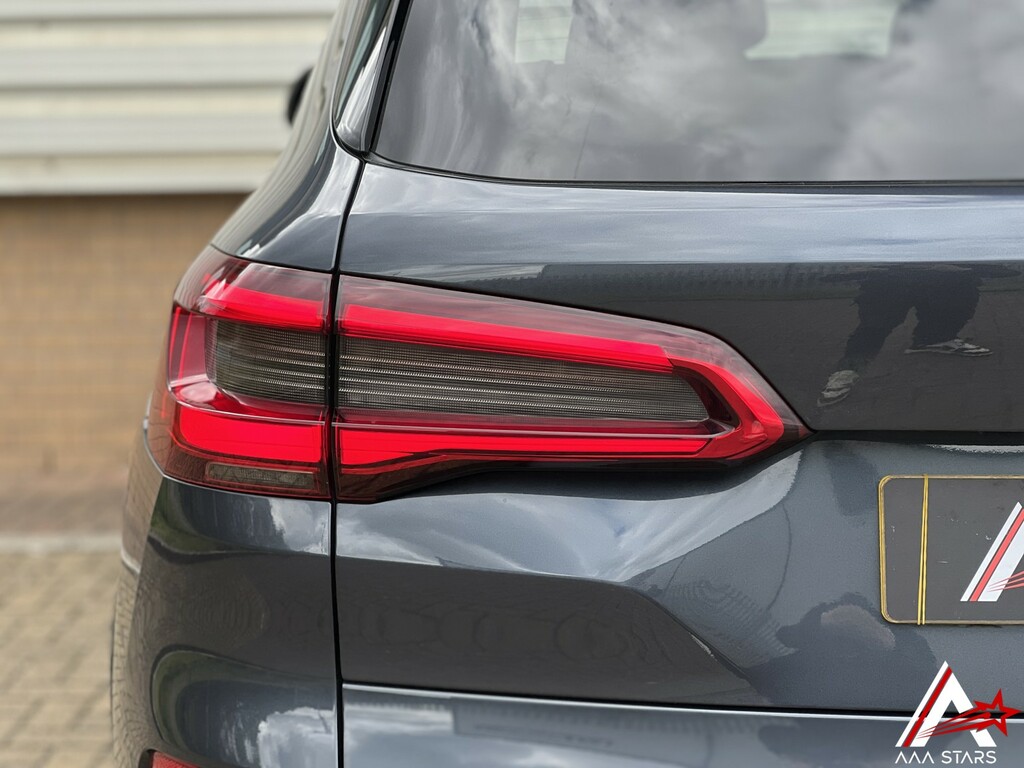BMW X5 Estate Black #43