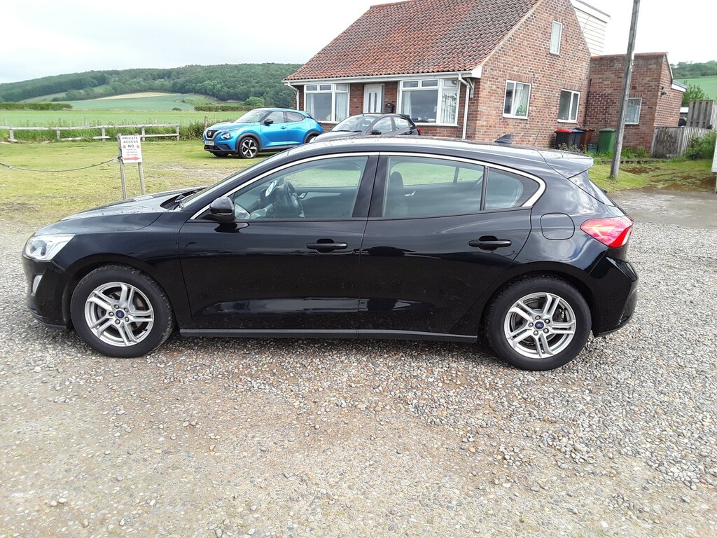 Ford Focus 1.5 Ecoblue Zetec Black #4