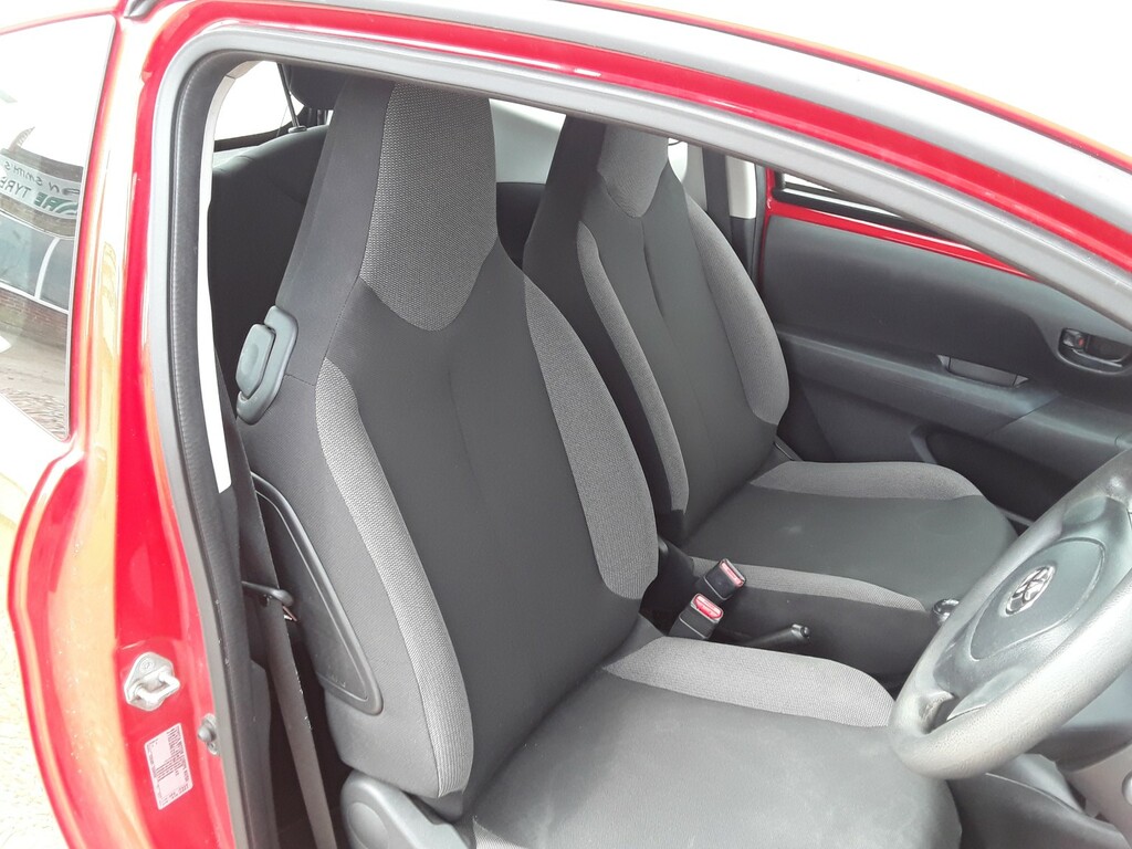Toyota Aygo Aygo Black #10