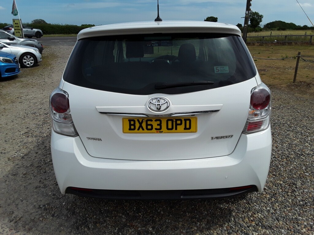 Toyota Verso 2.0 D-4d Icon White #6