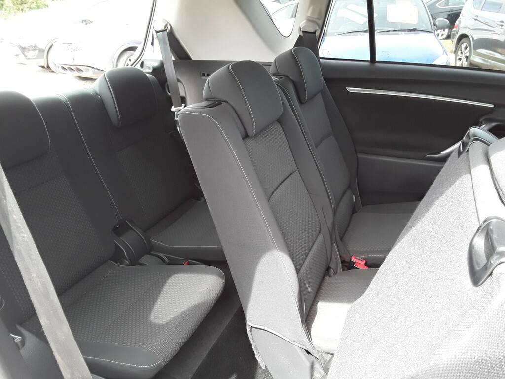 Toyota Verso 2.0 Icon D-4d 122 Bhp White #13