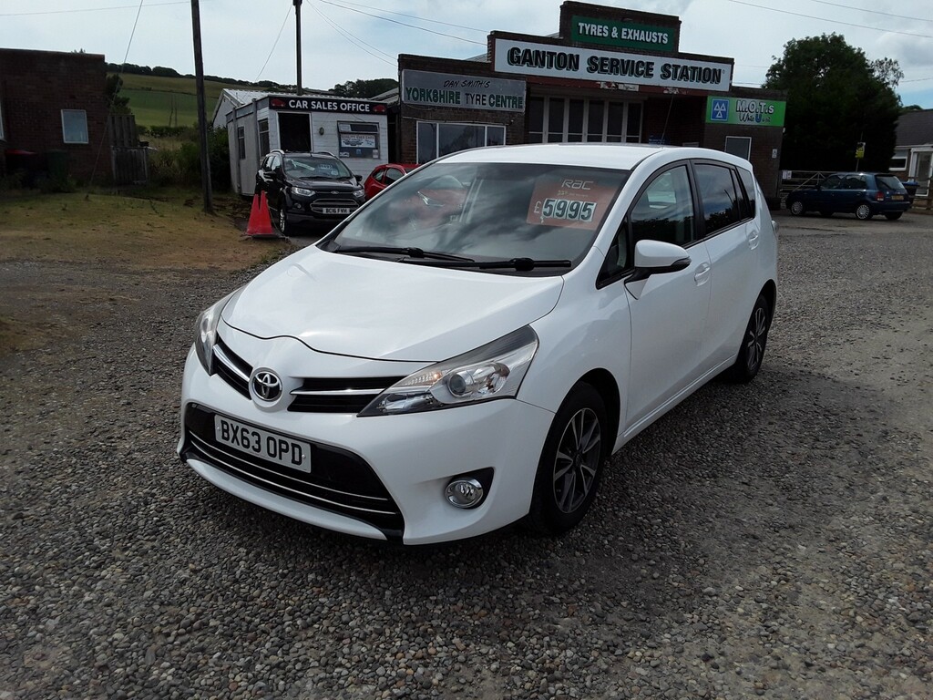 Toyota Verso 2.0 D-4d Icon White #3